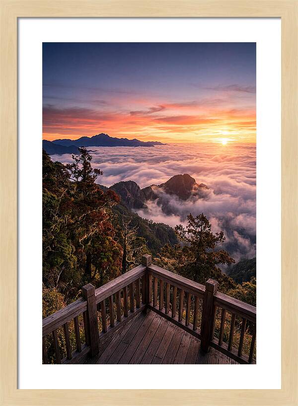 Alishan Sunrise Over Clouds
