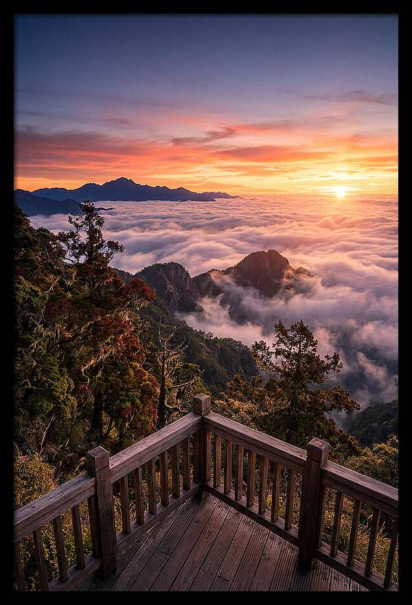 Alishan Sunrise Over Clouds