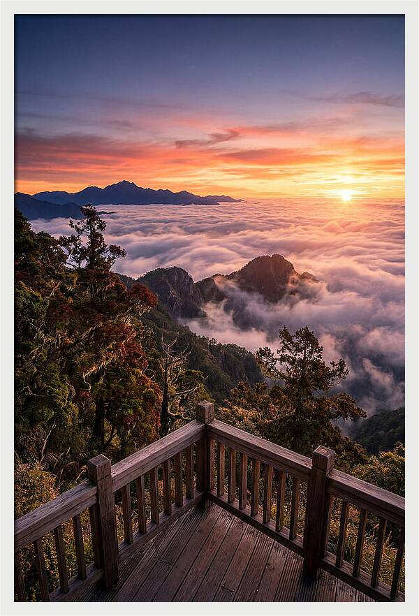 Alishan Sunrise Over Clouds