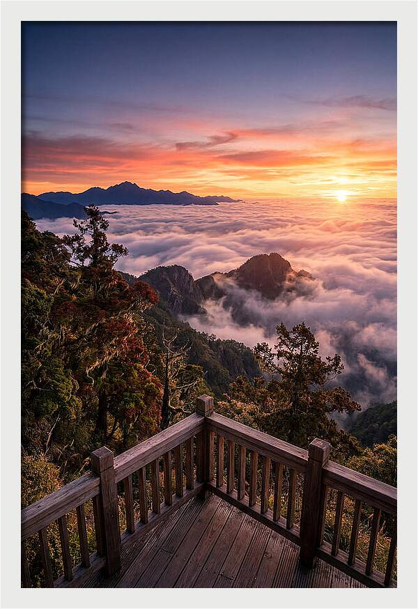 Alishan Sunrise Over Clouds
