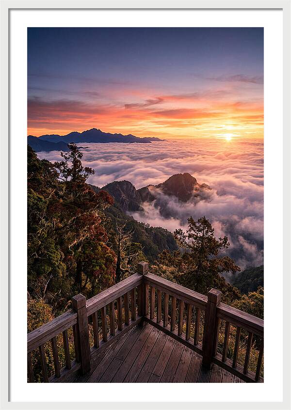 Alishan Sunrise Over Clouds