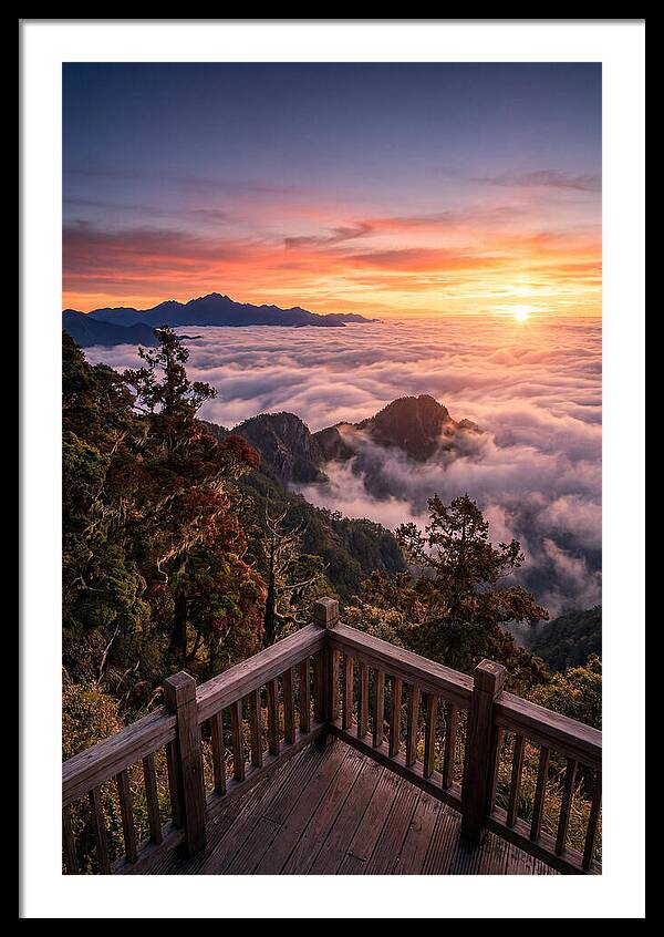 Alishan Sunrise Over Clouds