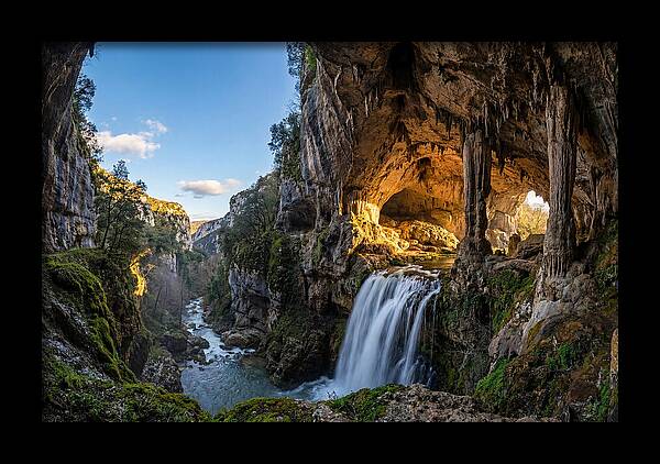 Ash Cave Serenity