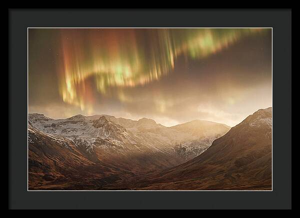 Aurora Borealis Over Majestic Mountains