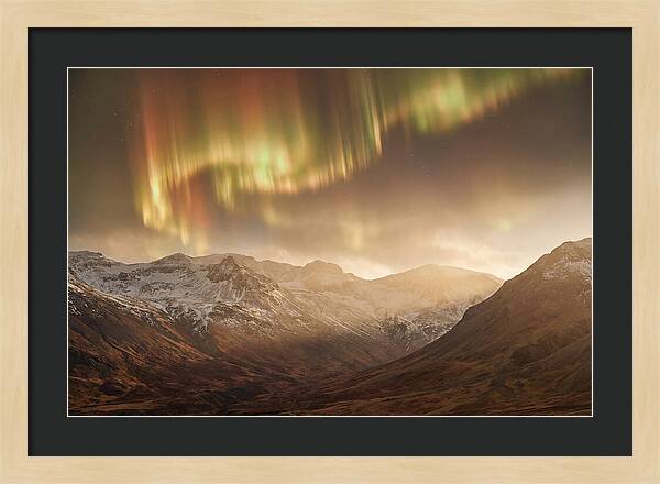 Aurora Borealis Over Majestic Mountains