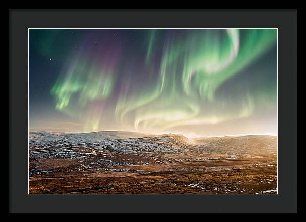Aurora Swirling In Green And Purple