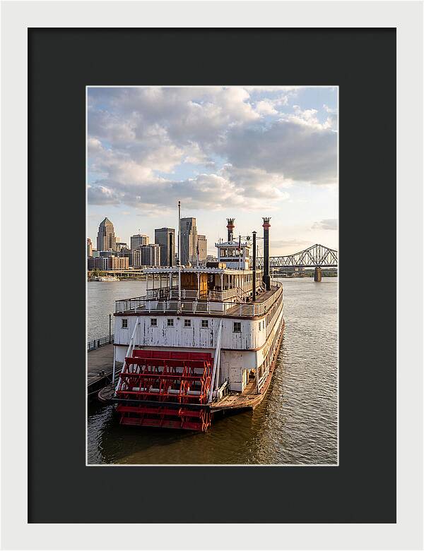 Belle Of Louisville At Dusk