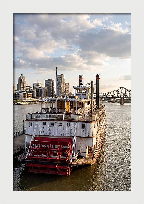 Belle Of Louisville At Dusk