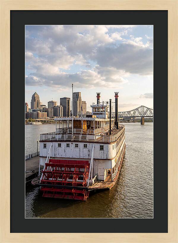 Belle Of Louisville At Dusk