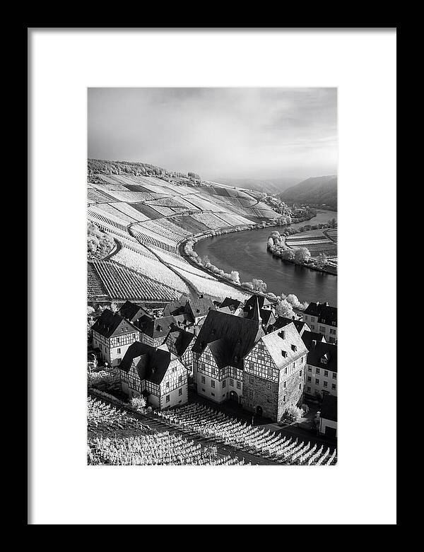 Bernkastel Kues Overlooking Mosel Valley