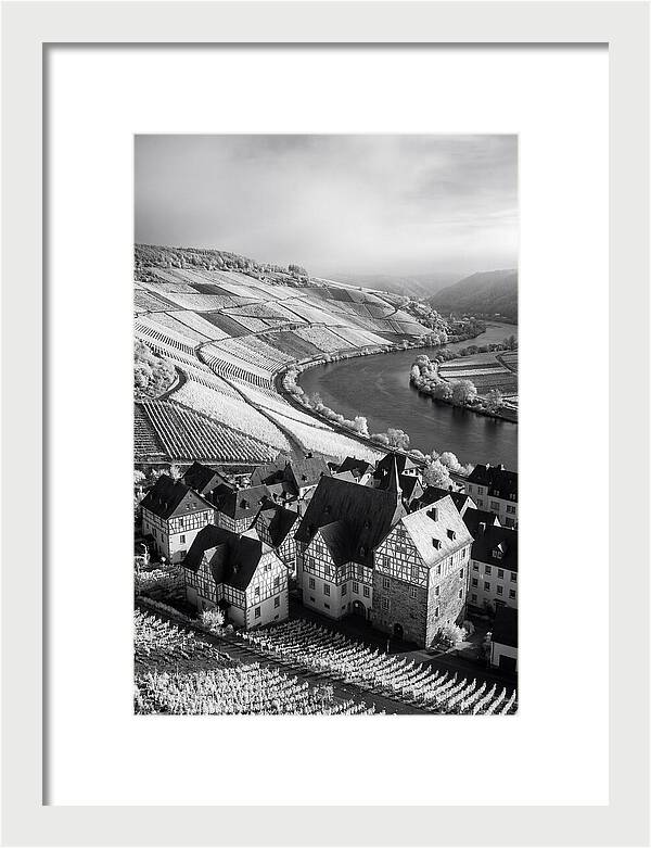 Bernkastel Kues Overlooking Mosel Valley
