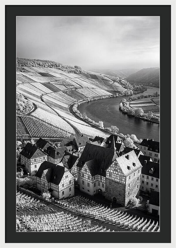 Bernkastel Kues Overlooking Mosel Valley