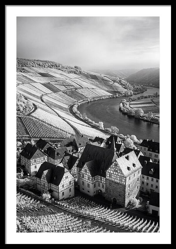 Bernkastel Kues Overlooking Mosel Valley