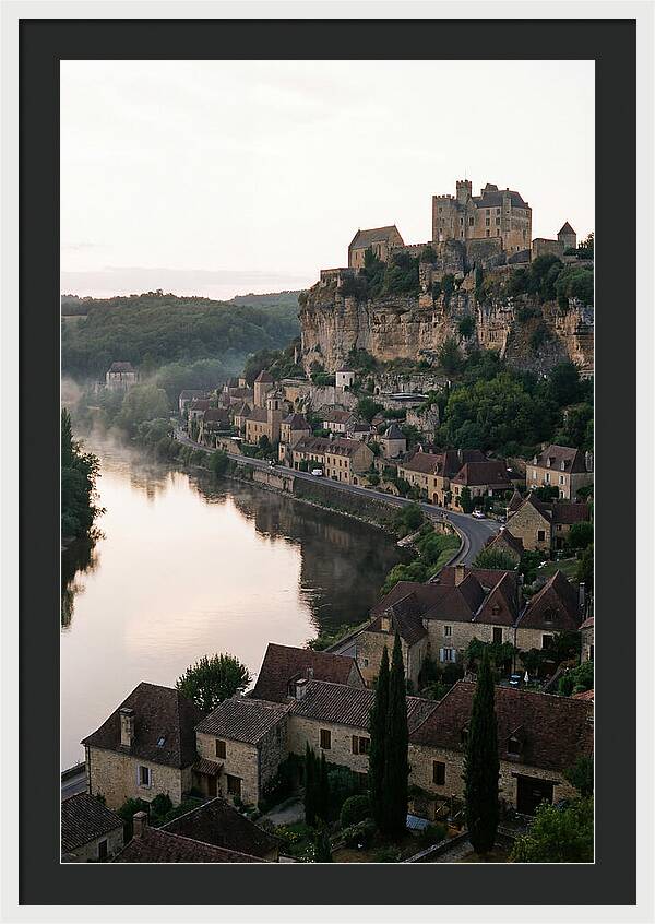 Beynac Castle Overlooking Dordogne