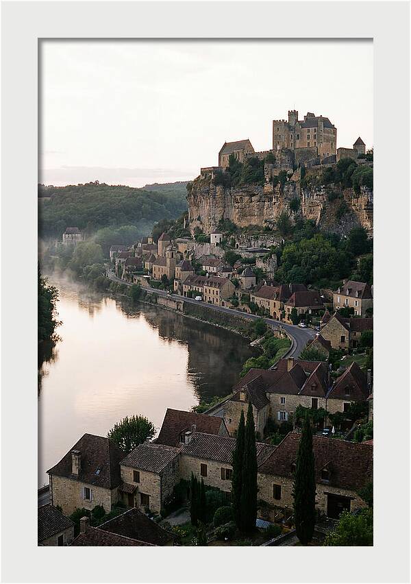 Beynac Castle Overlooking Dordogne