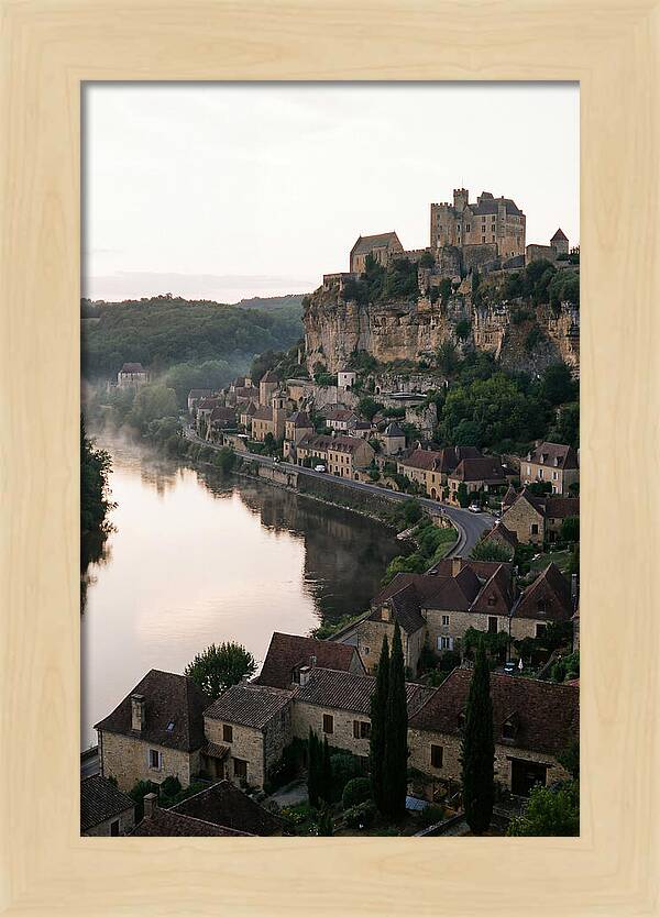 Beynac Castle Overlooking Dordogne