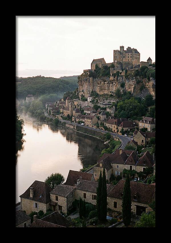 Beynac Castle Overlooking Dordogne