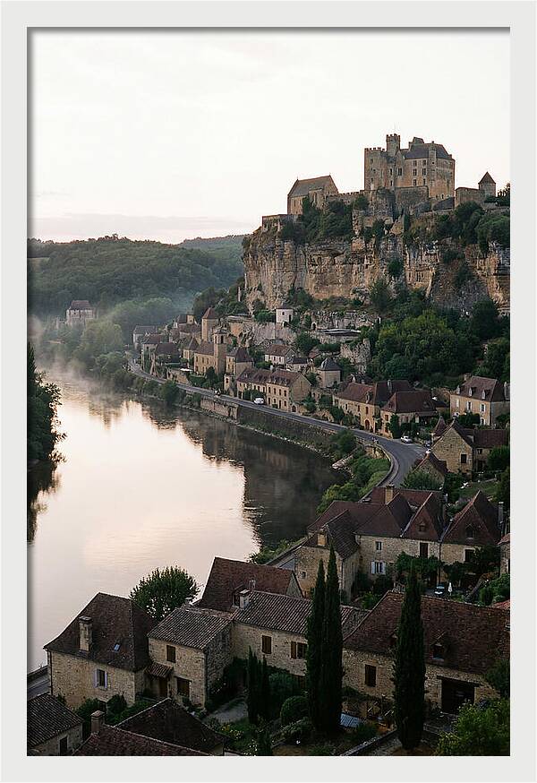 Beynac Castle Overlooking Dordogne