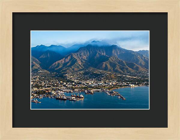 Blue Mountains Over Kingston Coastline