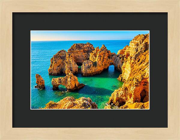 Breathtaking Cliffs Of Ponta Da Piedade