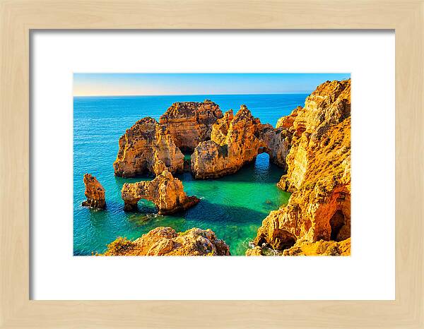 Breathtaking Cliffs Of Ponta Da Piedade