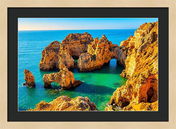 Breathtaking Cliffs Of Ponta Da Piedade