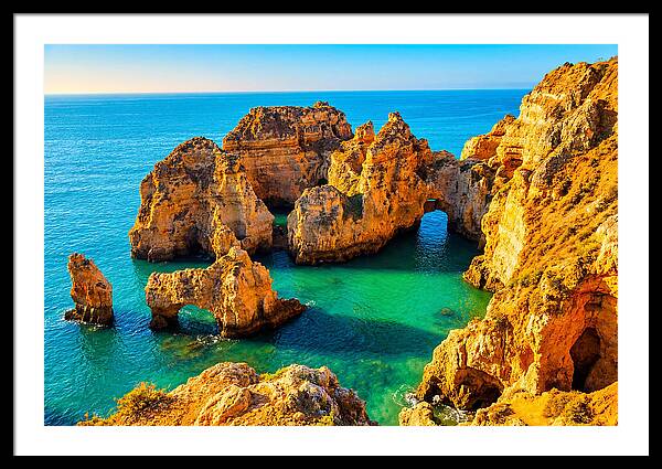 Breathtaking Cliffs Of Ponta Da Piedade
