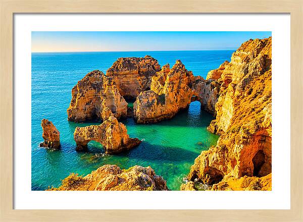 Breathtaking Cliffs Of Ponta Da Piedade