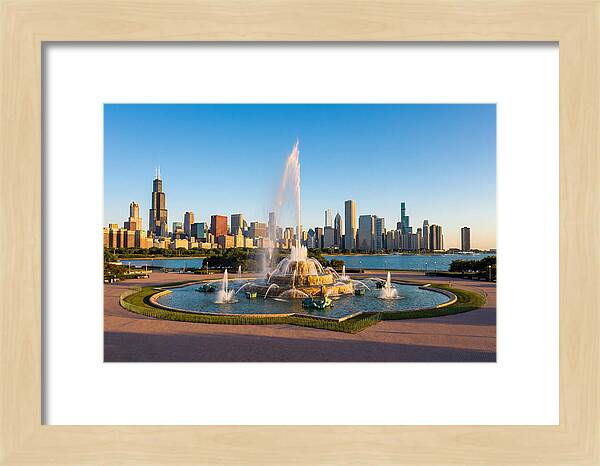 Buckingham Fountain At Sunset