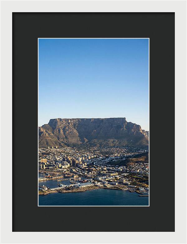 Cape Towns Majestic Table Mountain