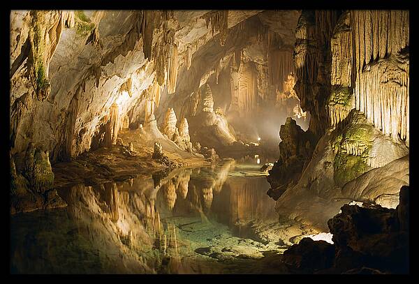 Cave Vista Of Waitomo Caves