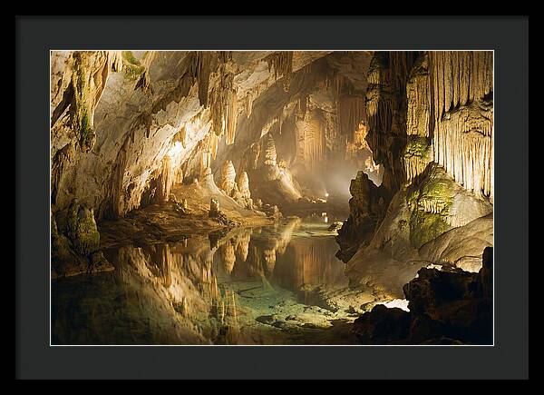 Cave Vista Of Waitomo Caves