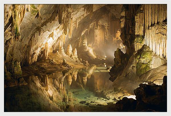 Cave Vista Of Waitomo Caves