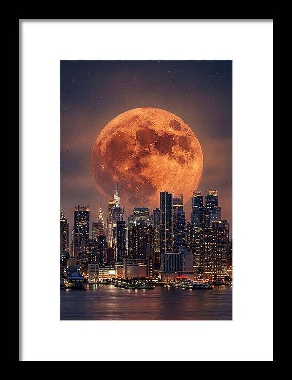 Celestial Glow Above Urban Horizon