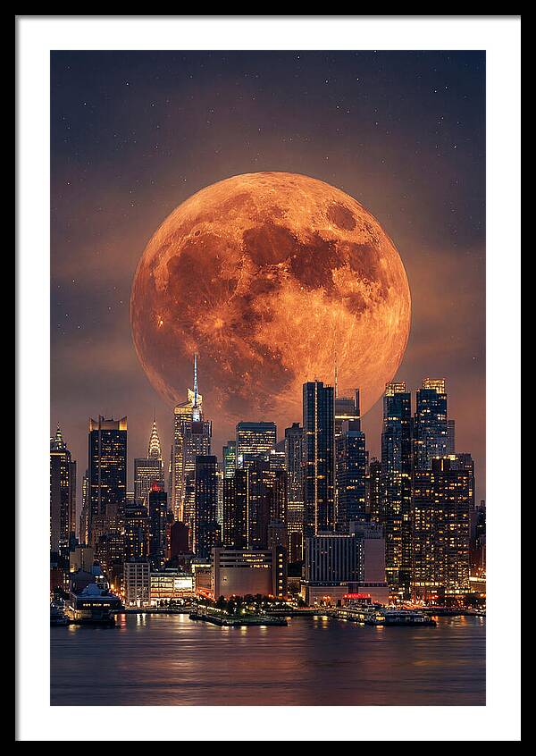 Celestial Glow Above Urban Horizon