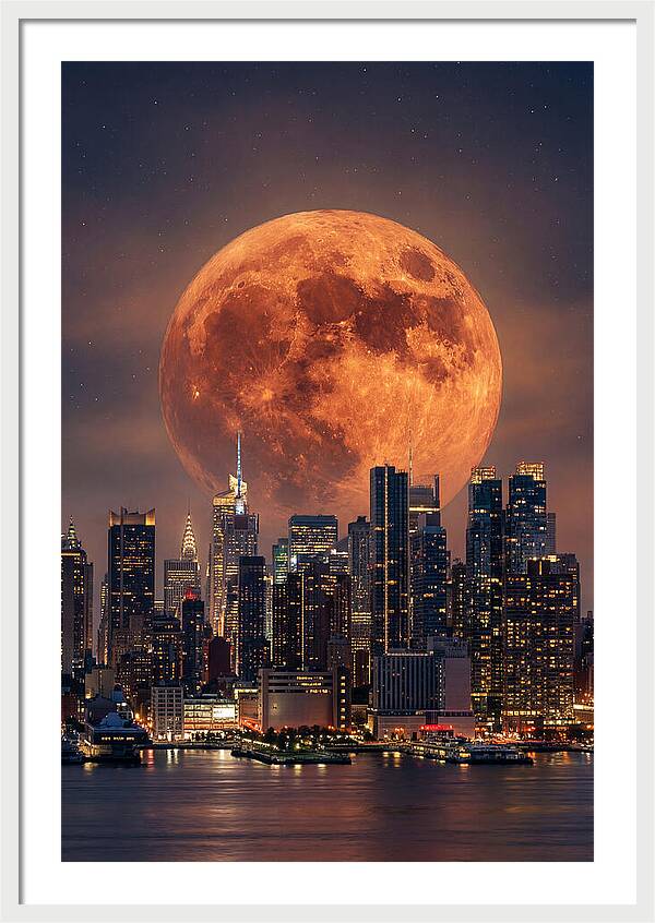 Celestial Glow Above Urban Horizon