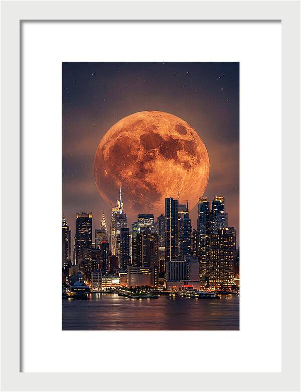 Celestial Glow Above Urban Horizon