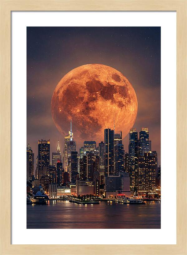 Celestial Glow Above Urban Horizon