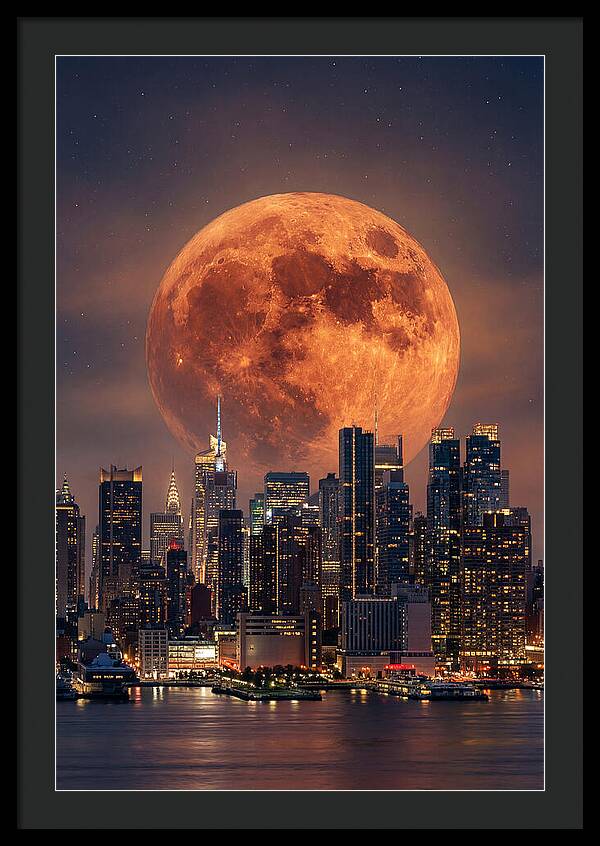 Celestial Glow Above Urban Horizon