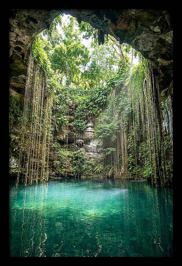Cenote Ik Kil Serenity