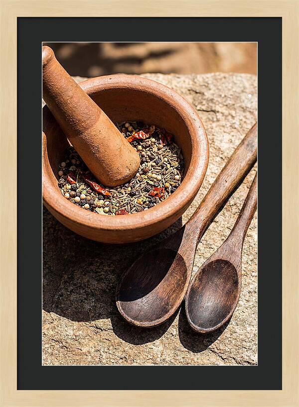 Ceramic Mortar With Spice Blend