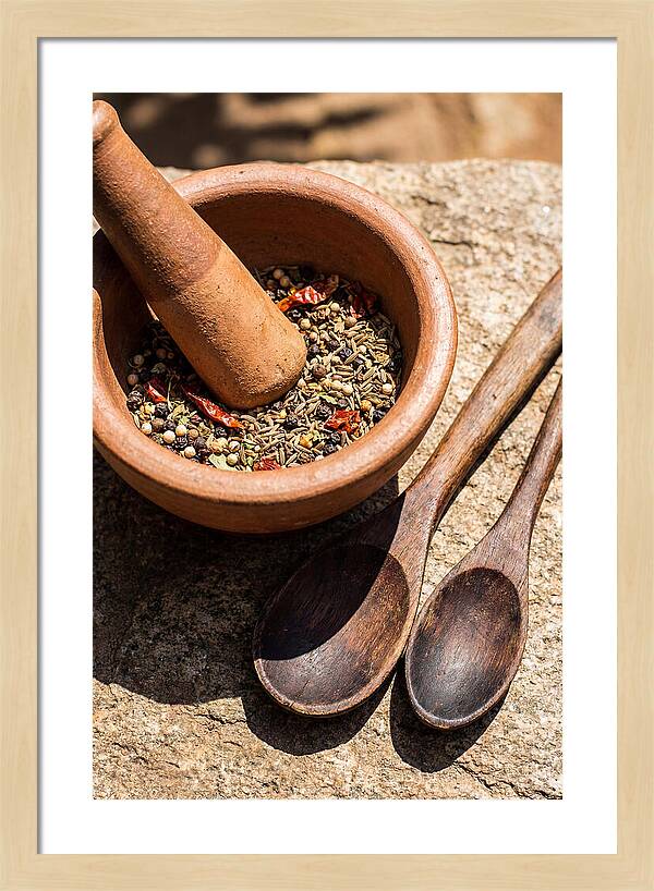 Ceramic Mortar With Spice Blend
