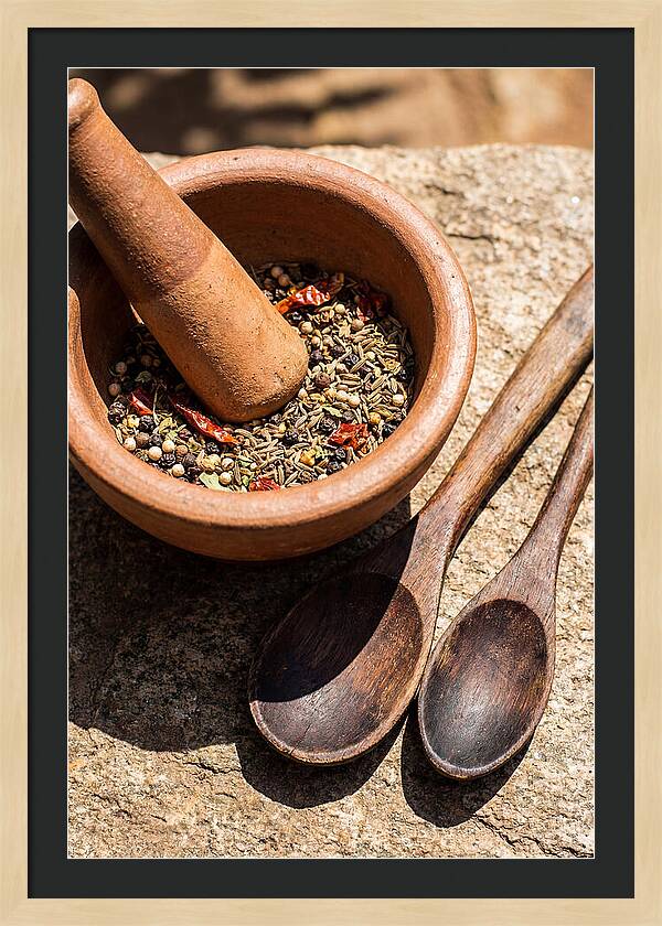 Ceramic Mortar With Spice Blend