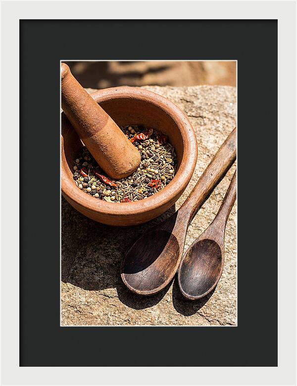 Ceramic Mortar With Spice Blend