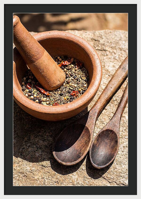 Ceramic Mortar With Spice Blend