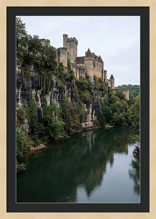 Chateau De Beynac Overlooking Dordogne River