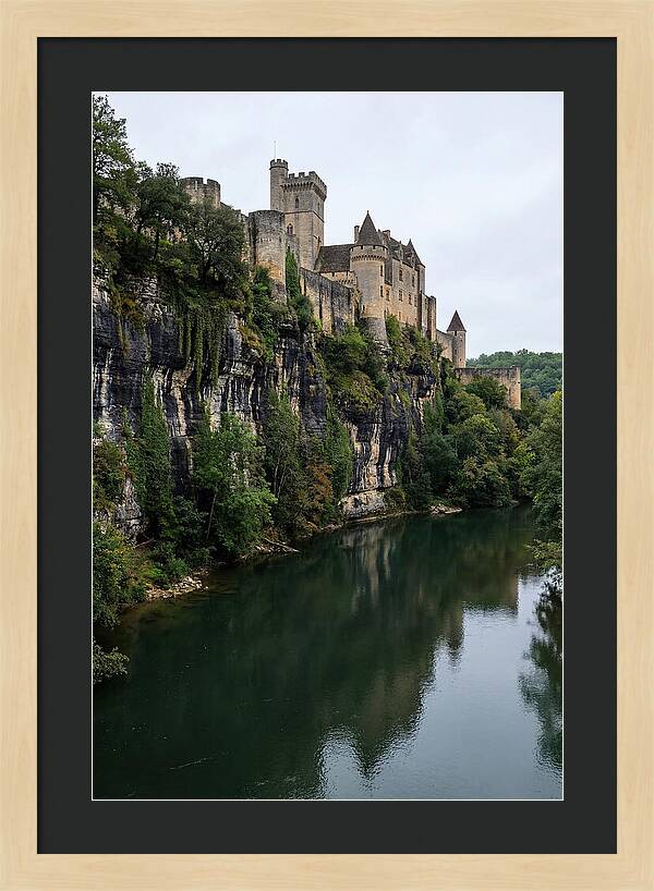 Chateau De Beynac Overlooking Dordogne River
