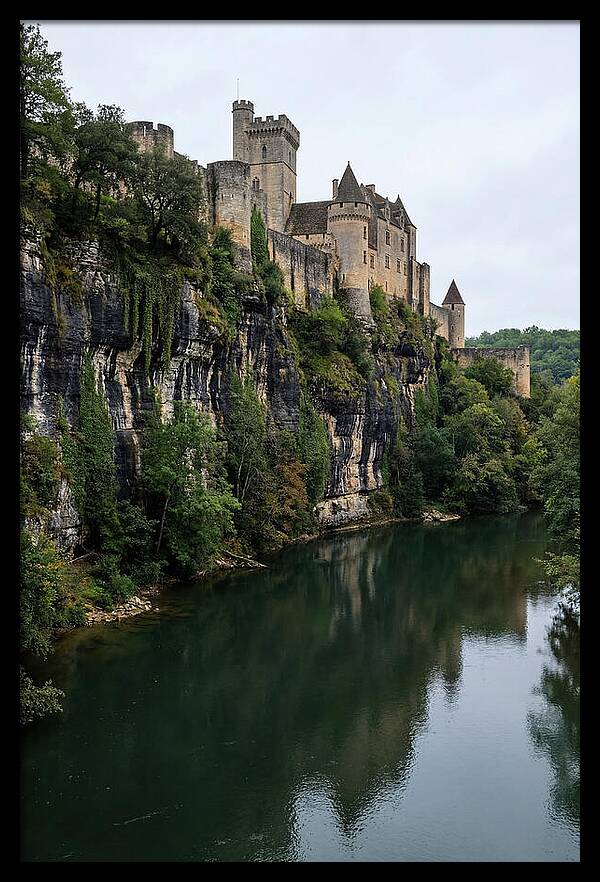 Chateau De Beynac Overlooking Dordogne River