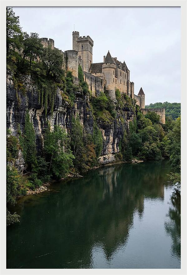 Chateau De Beynac Overlooking Dordogne River