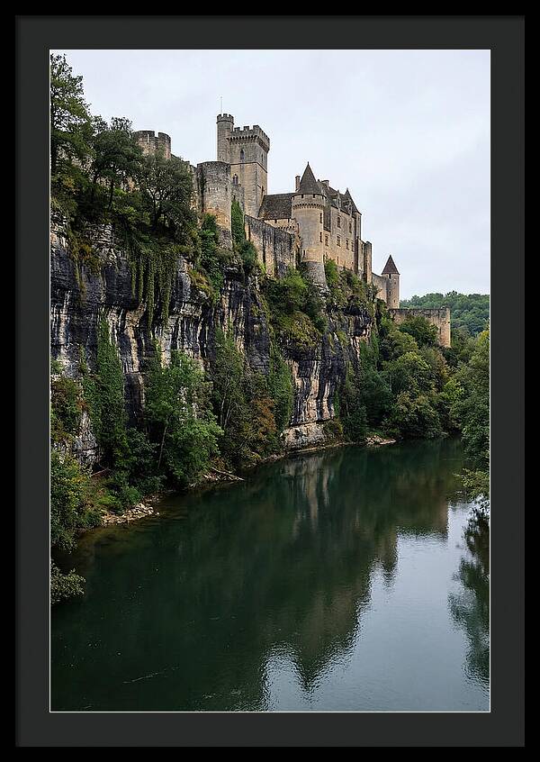 Chateau De Beynac Overlooking Dordogne River